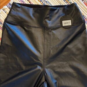 Aerie Offline Black Faux Leather Leggings,
Small  NWT